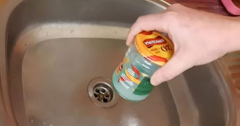 Clogged sink, the only infallible method to unclog it in a few seconds