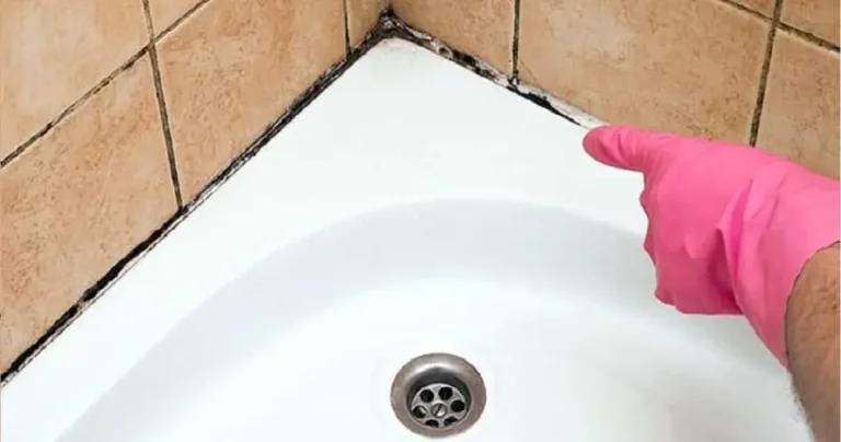 Black silicone in the bathroom, if you do this it comes back as if you had just bought it