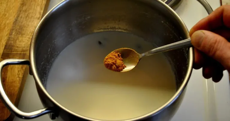 How to make a natural pesticide: the expired milk method