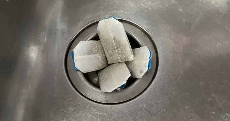 Tea bags down the drain: why you should do it before bed