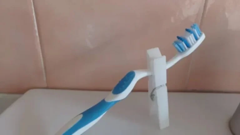 WHY SO MANY ARE PLACING THE TOOTHBRUSH ON THE CLOTHING SPIN