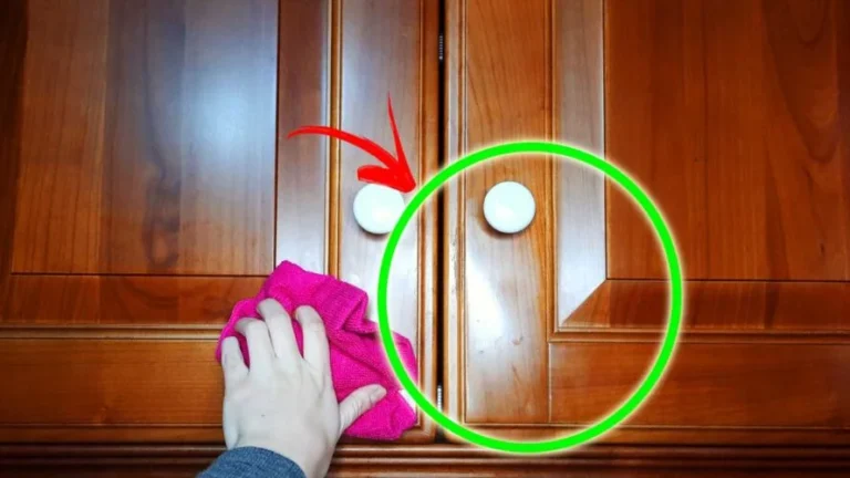 HOW TO CLEAN STICKY WOOD IN THE KITCHEN