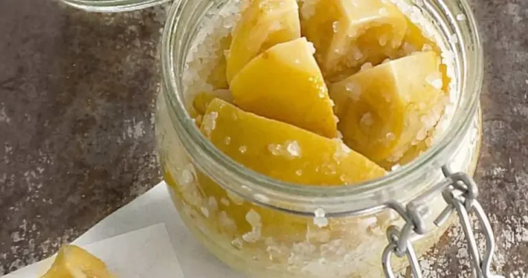 Lemons, why dip them in sal tLemons, why dip them in salt: the old grandmothers’ trick