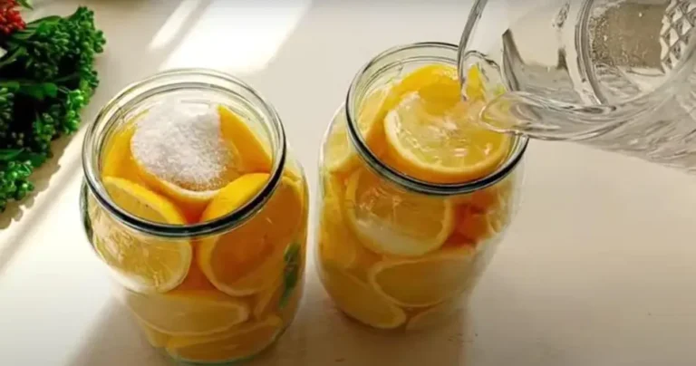 Water jars, fill them with lemon – you save a lot of money