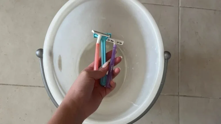 Very old razor blades that you no longer use, don’t throw them away: used like this they are pure gold