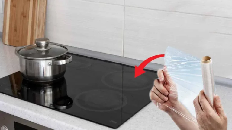 Place cling film on the baking tray! The result is immediate and surprising!