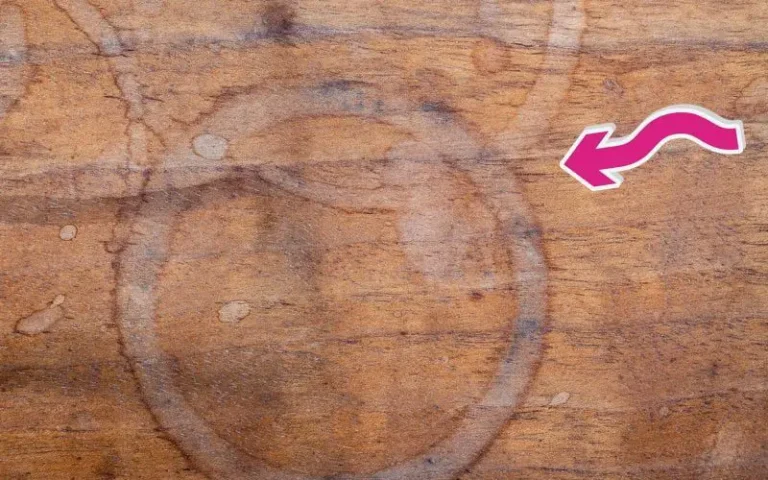 With this remedy I don’t waste money and the wood of my furniture comes back like new! 