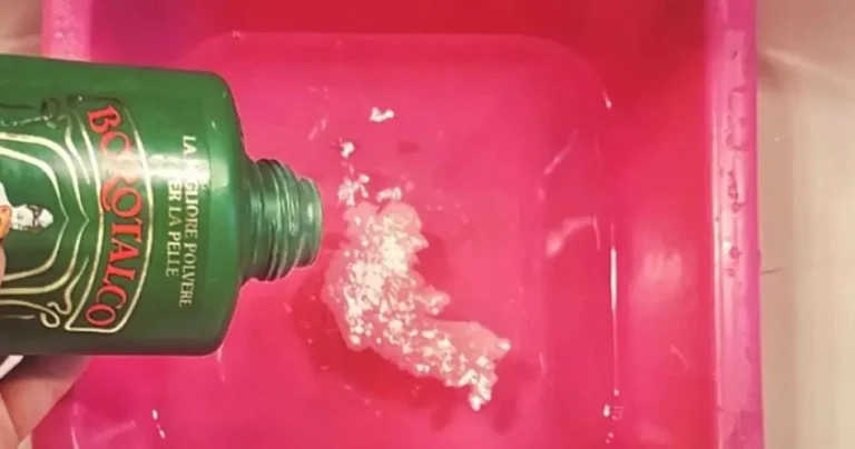 Baby powder in warm water, you save a lot of time cleaning