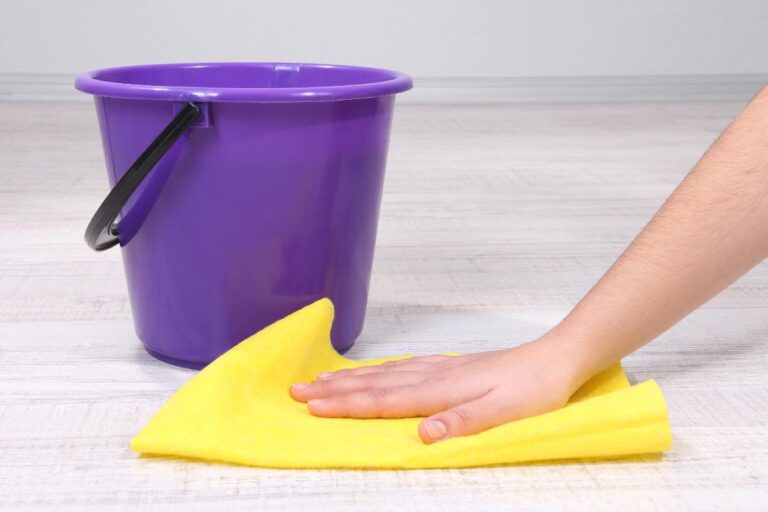 Shiny and scented floor with two products: here’s how