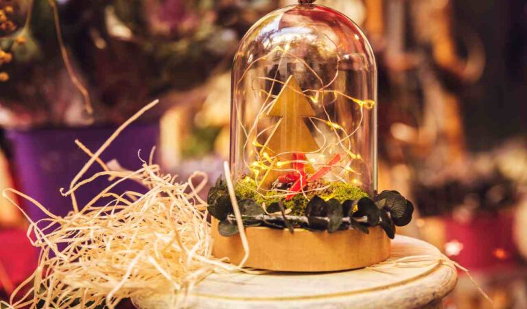 DIY nativity scene by recycling glass jars, light bulbs and pine cones
