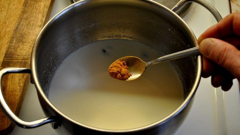 Powerful natural pesticide, protect your plants with just one teaspoon of this