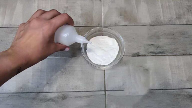 Mix these 2 ingredients and your tiles will shine without stopping