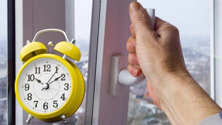 Windows, what time to air out the house in summer? April always at this time