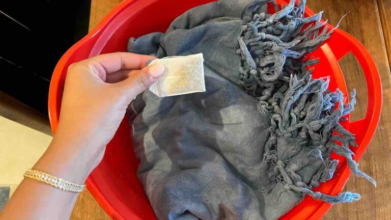 Beach towels, how to soften them: this natural ingredient makes them look new again